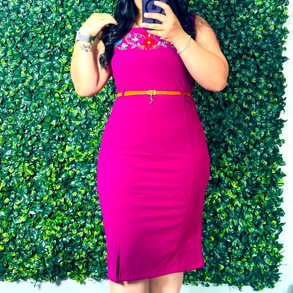 Sleeveless embroidered dress